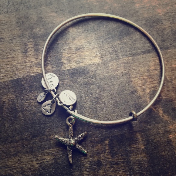 Bracelet - Picture 1 of 1